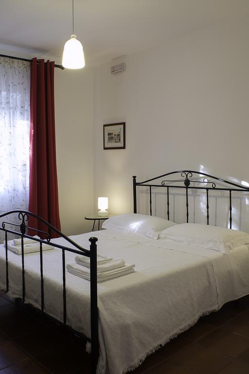 מונופולי Villa Apollonia B&B חדר תמונה