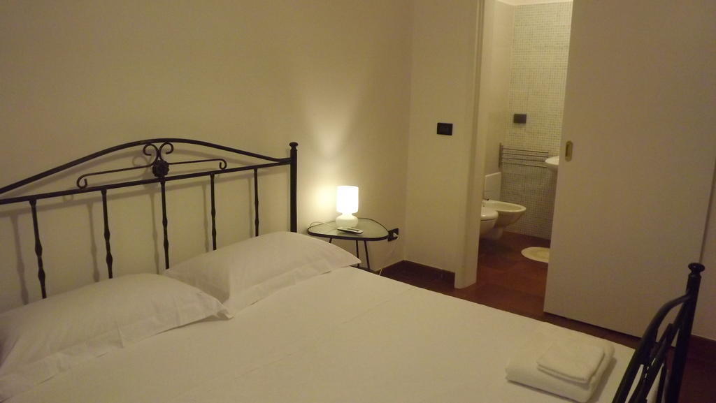 מונופולי Villa Apollonia B&B חדר תמונה