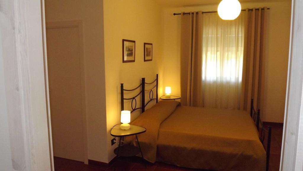 מונופולי Villa Apollonia B&B חדר תמונה